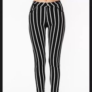 NWOT Motel Rocks Skinny leg Jeans- size S